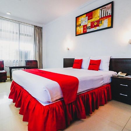 Reddoorz Plus Near Mall Ratu Indah 2 Hotel Makassar Exterior photo