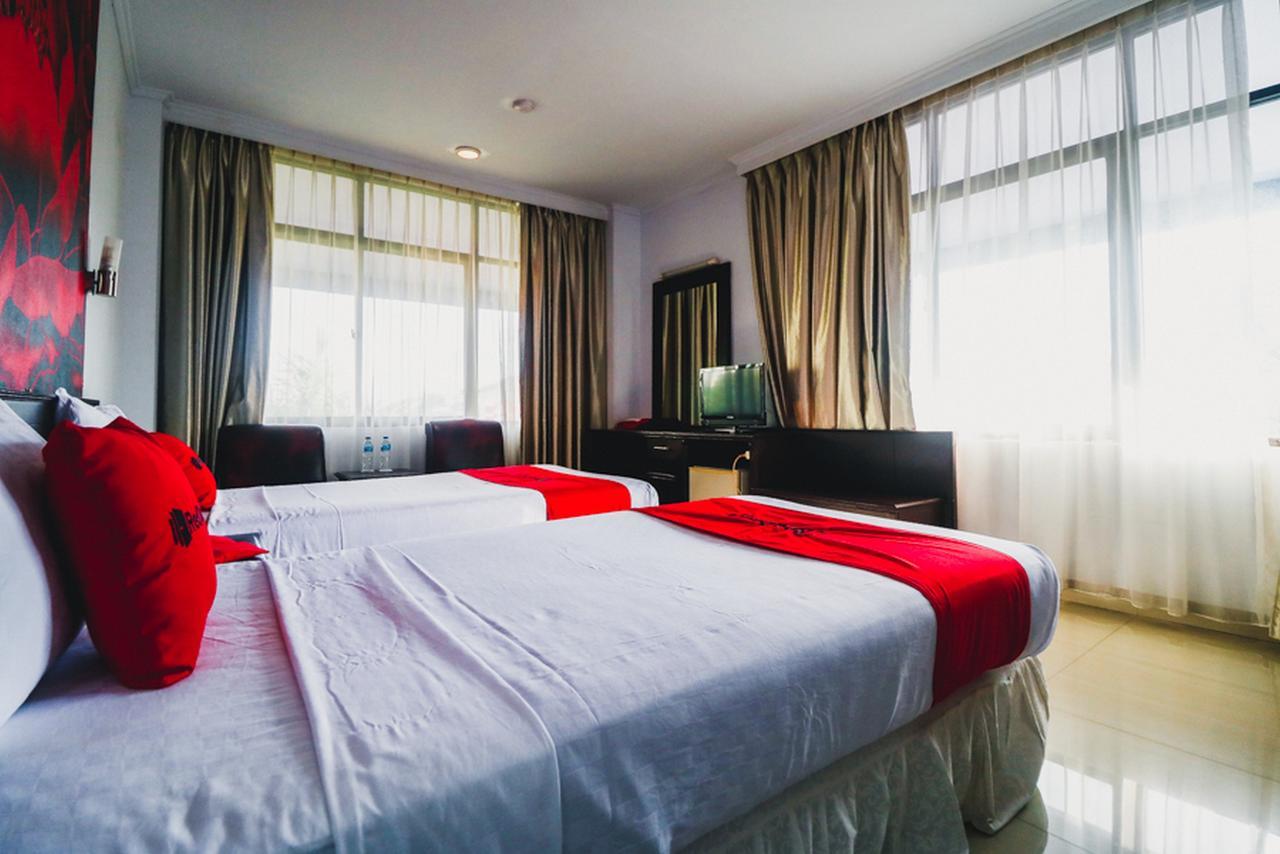 Reddoorz Plus Near Mall Ratu Indah 2 Hotel Makassar Exterior photo