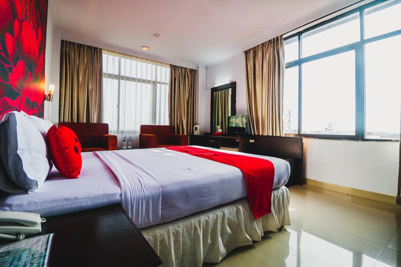 Reddoorz Plus Near Mall Ratu Indah 2 Hotel Makassar Exterior photo