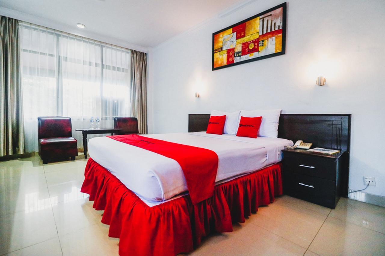 Reddoorz Plus Near Mall Ratu Indah 2 Hotel Makassar Exterior photo